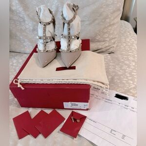 100% Authentic Valentino Rockstuds!
